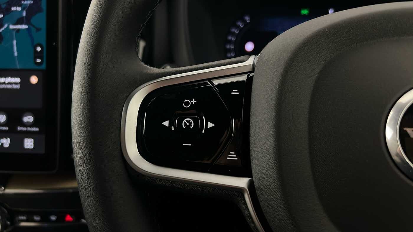 Used Volvo XC60 2025 for sale - 76302256: Photo 17