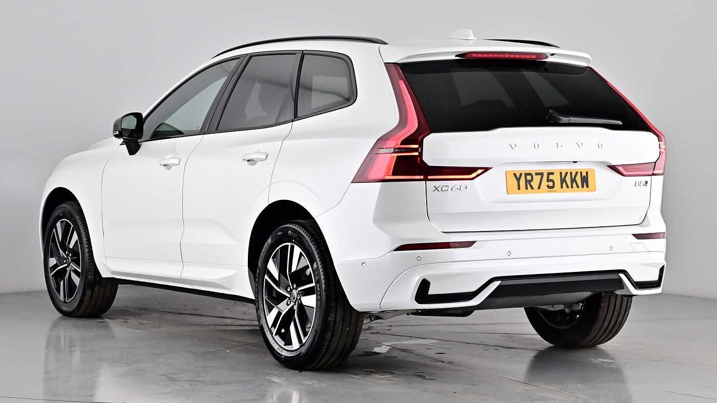 Used Volvo XC60 2025 for sale - 76302256: Photo 2