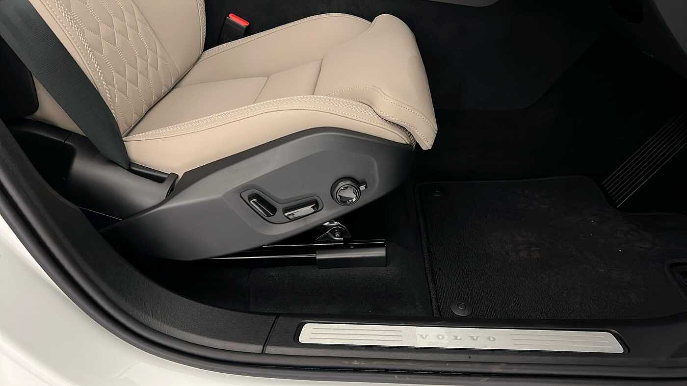 Used Volvo XC60 2025 for sale - 76302256: Photo 33