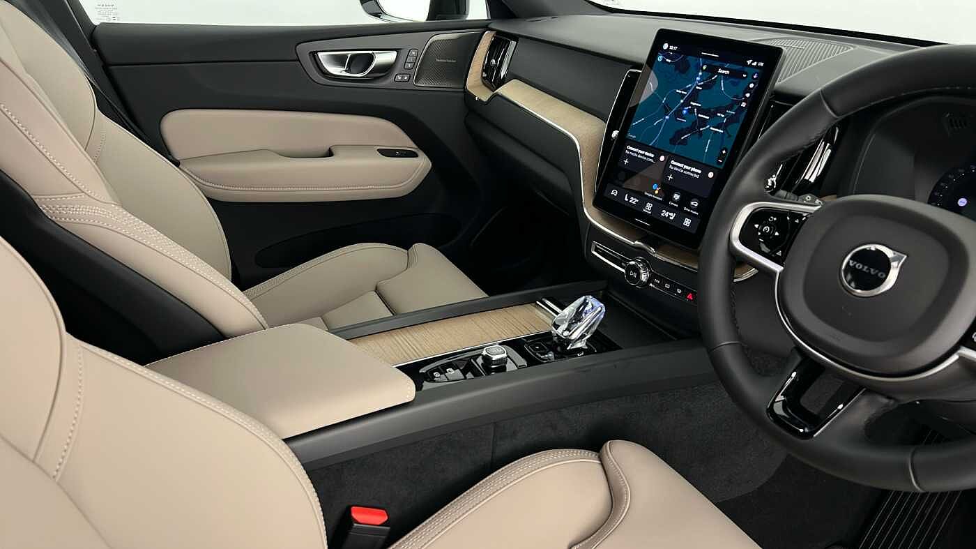 Used Volvo XC60 2025 for sale - 76302256: Photo 35