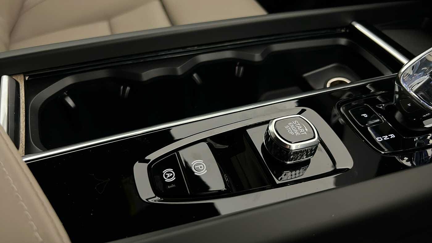 Used Volvo XC60 2025 for sale - 76302256: Photo 45