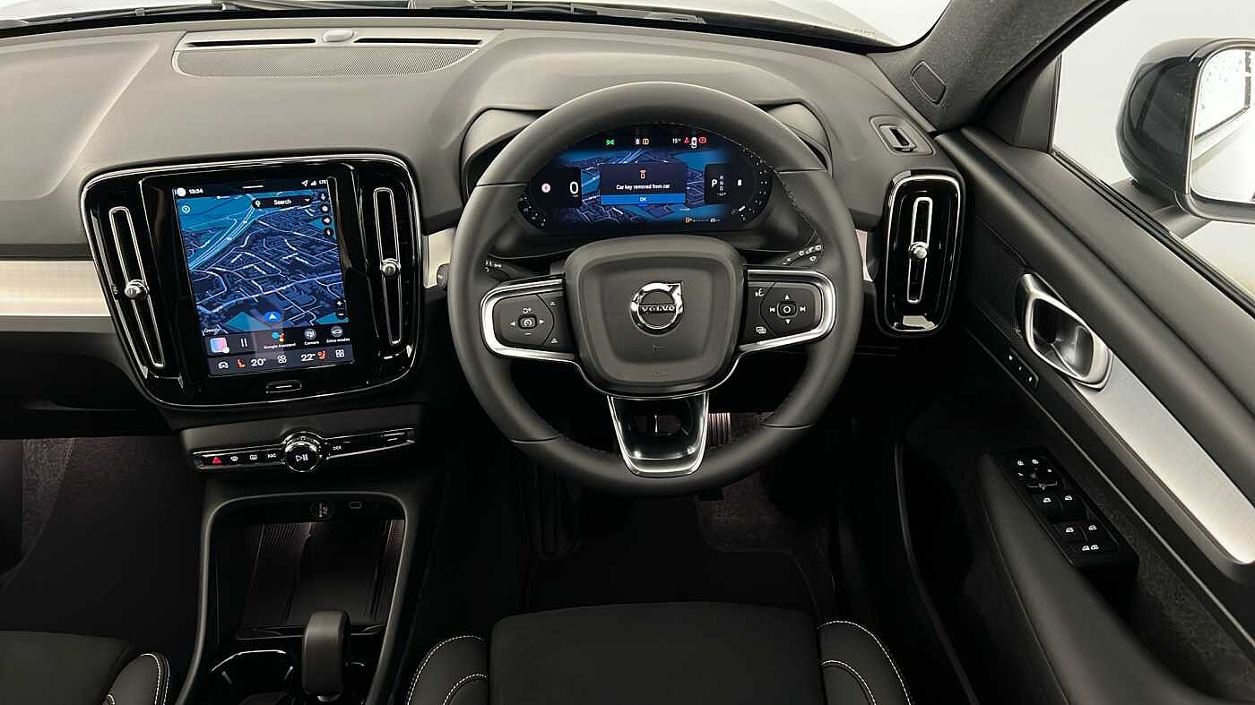 Used Volvo XC40 2025 for sale - 77210232: Photo 10