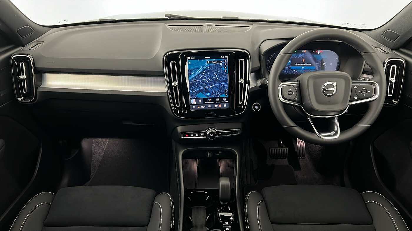 Used Volvo XC40 2025 for sale - 77210232: Photo 11