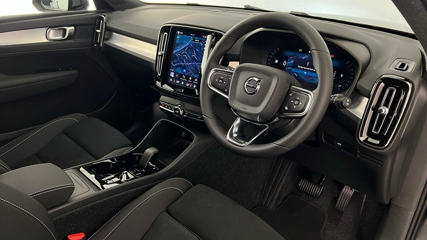 Used Volvo XC40 2025 for sale - 77210232: Photo 13