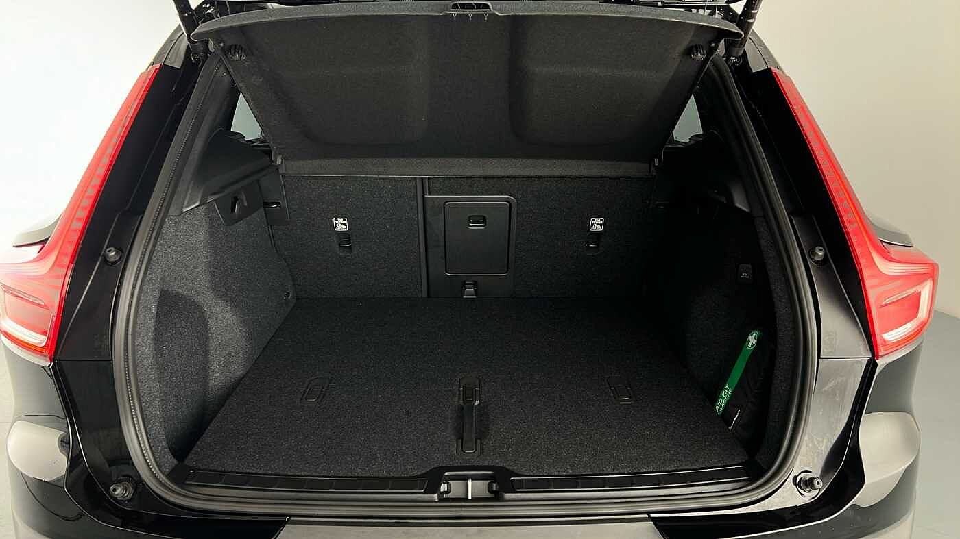 Used Volvo XC40 2025 for sale - 77210232: Photo 19