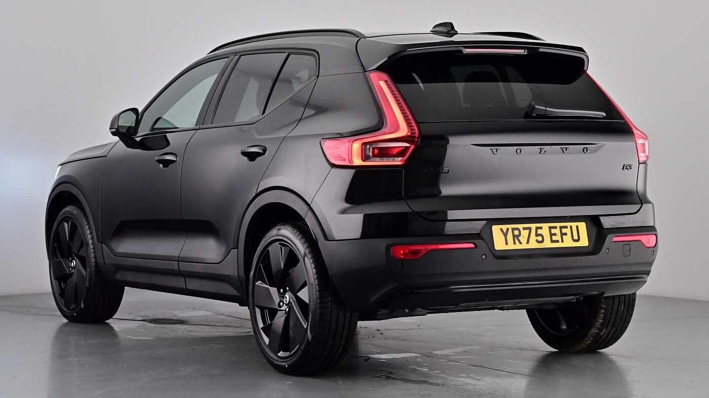 Used Volvo XC40 2025 for sale - 77210232: Photo 2
