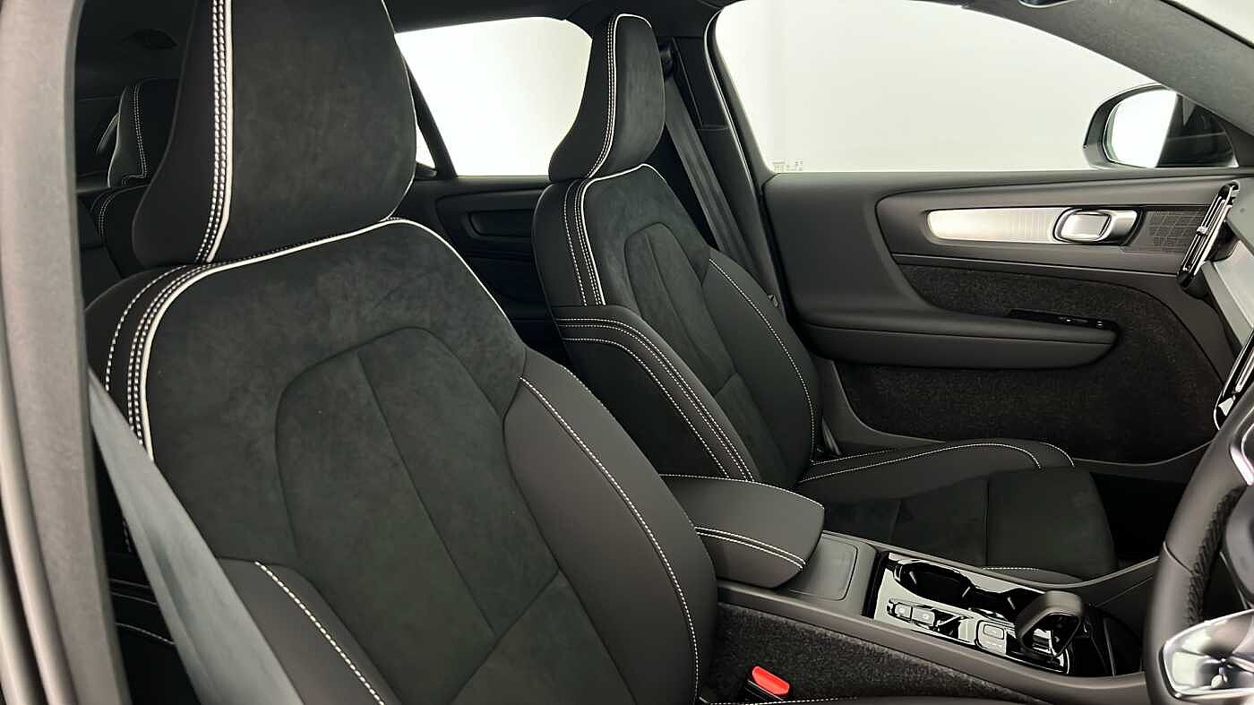 Used Volvo XC40 2025 for sale - 77210232: Photo 34