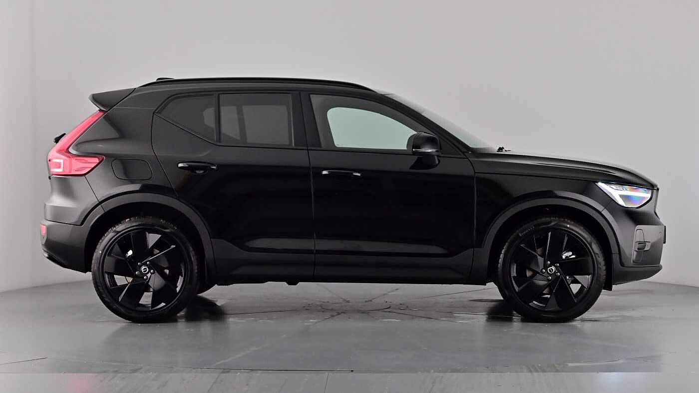 Used Volvo XC40 2025 for sale - 77210232: Photo 4