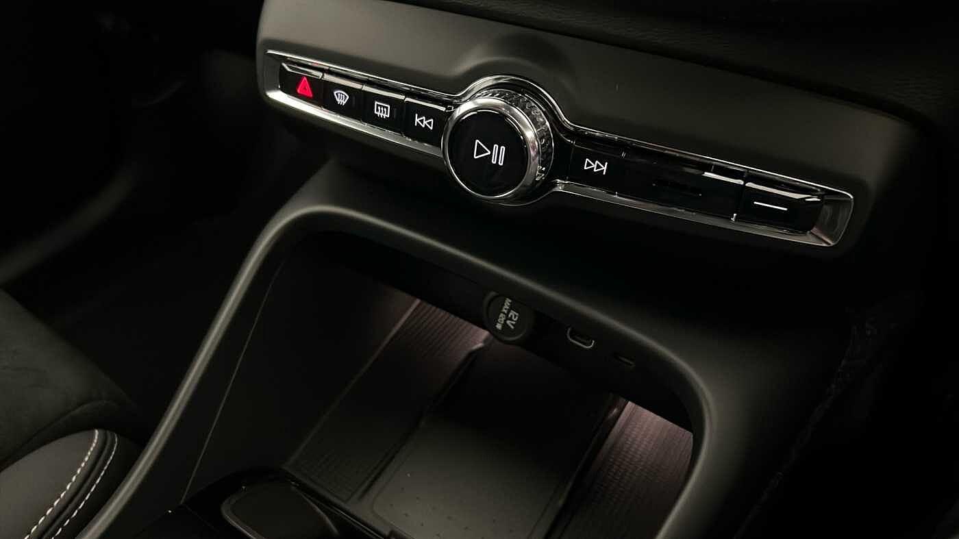 Used Volvo XC40 2025 for sale - 77210232: Photo 45