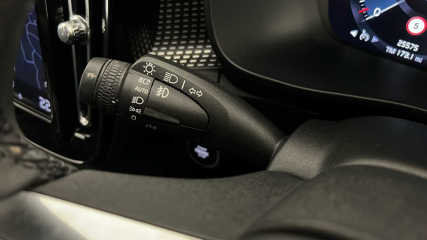 Used Volvo XC40 2022 for sale - 76544534: Photo 38