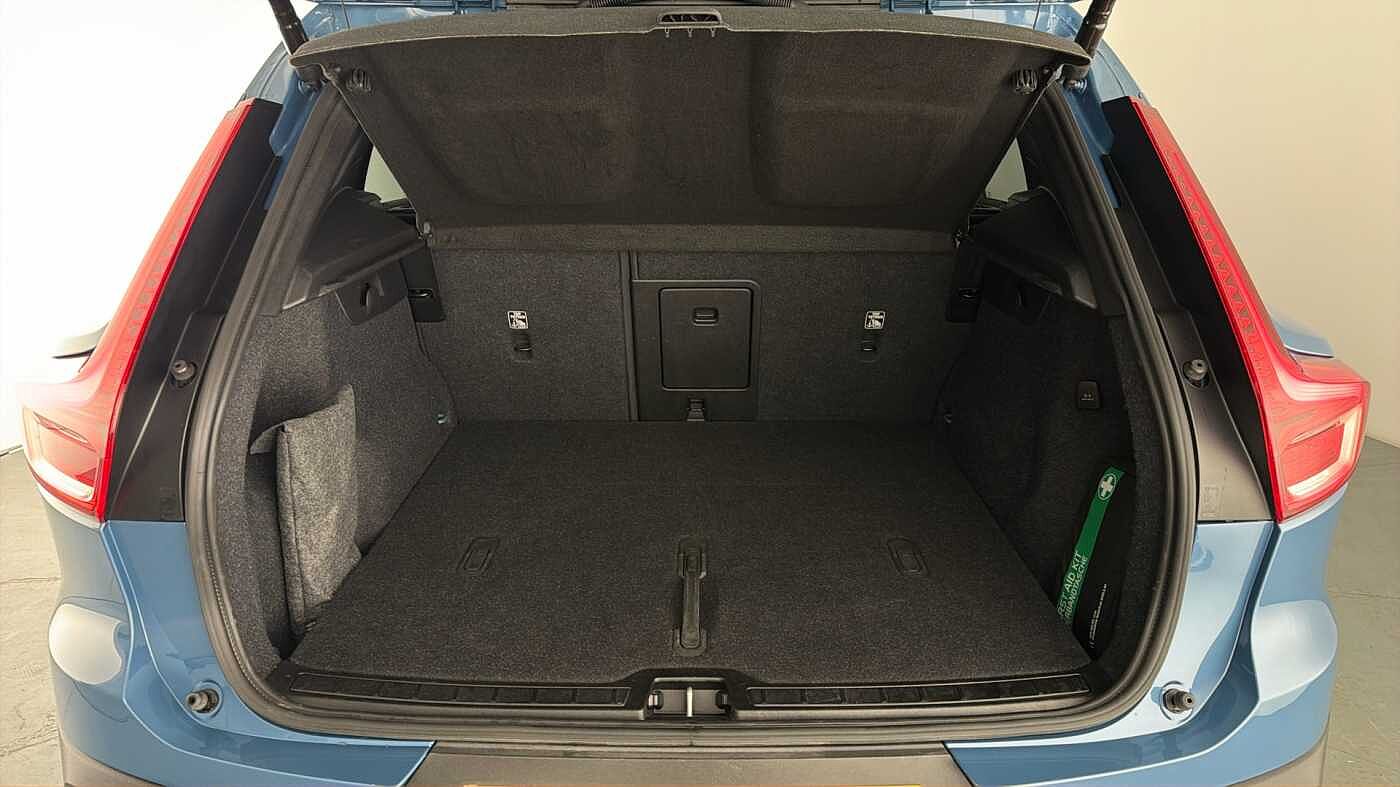 Used Volvo XC40 2025 for sale - 77778403: Photo 14