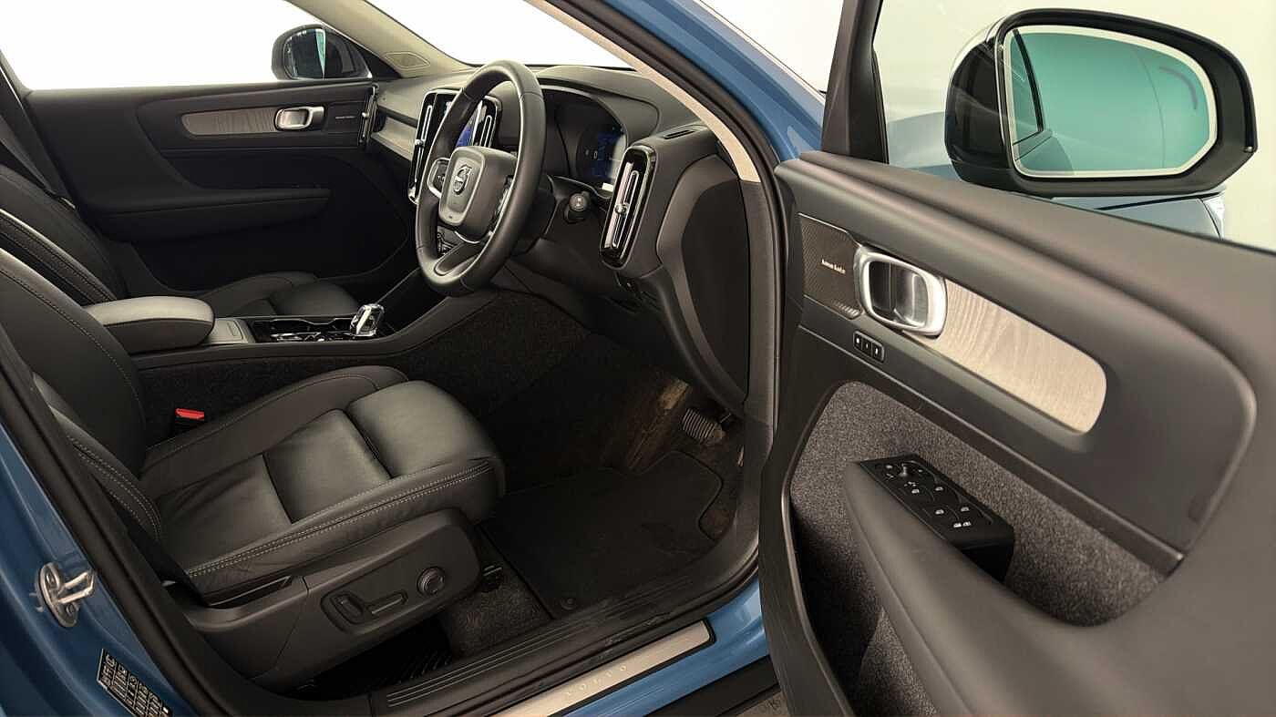 Used Volvo XC40 2025 for sale - 77778403: Photo 17