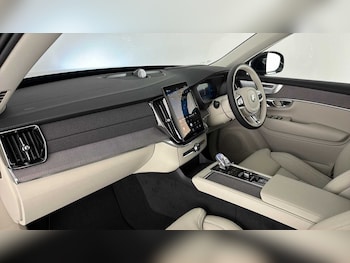 Used Volvo XC90 2026 for sale - 79163109: Photo