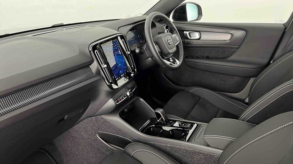 Used Volvo XC40 2024 for sale - 75481213: Photo 3