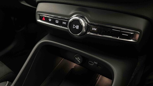 Used Volvo XC40 2024 for sale - 75481213: Photo 45