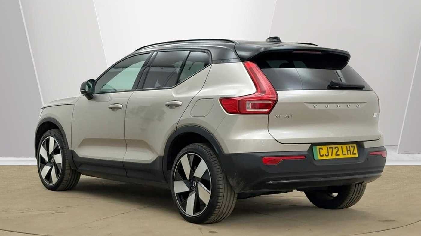 Used Volvo XC40 2023 for sale - 78140486: Photo 2