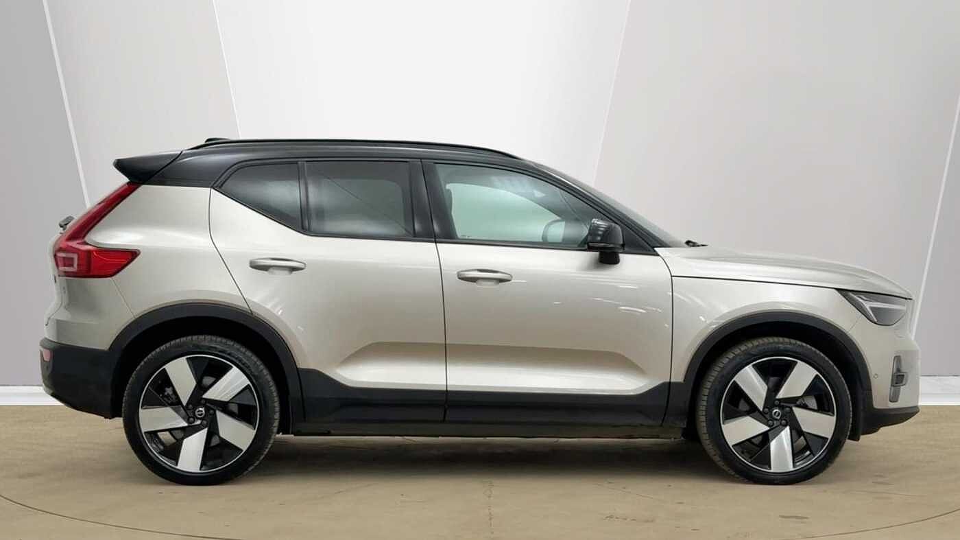 Used Volvo XC40 2023 for sale - 78140486: Photo 4