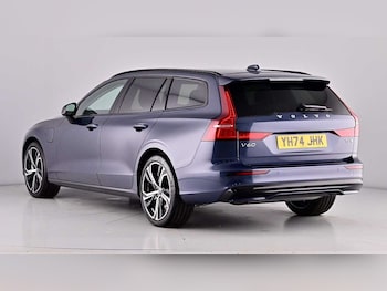 Used Volvo V60 2024 for sale - 75481211: Photo