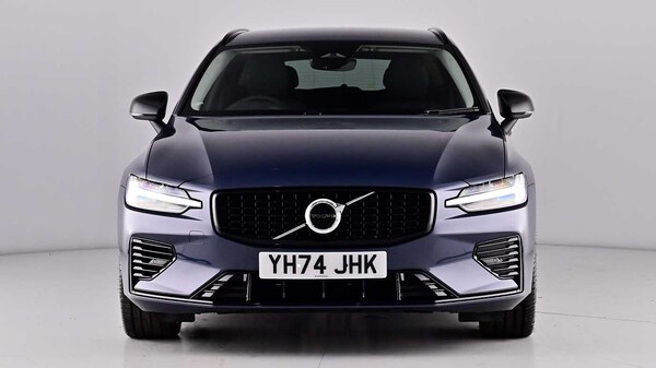 Used Volvo V60 2024 for sale - 75481211: Photo 9