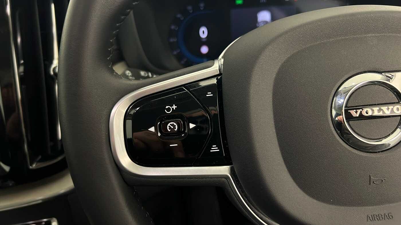 Used Volvo XC60 2021 for sale - 76208943: Photo 16