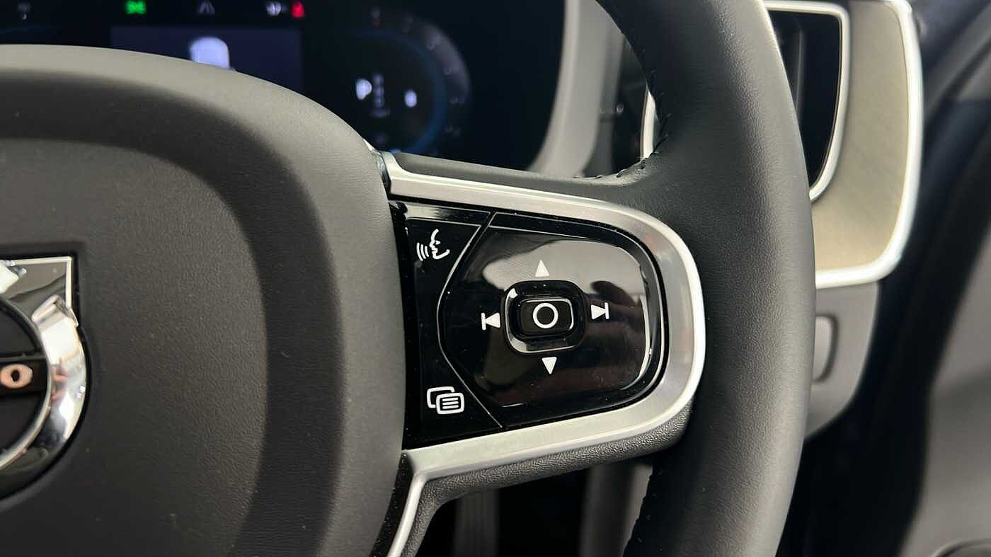 Used Volvo XC60 2021 for sale - 76208943: Photo 17