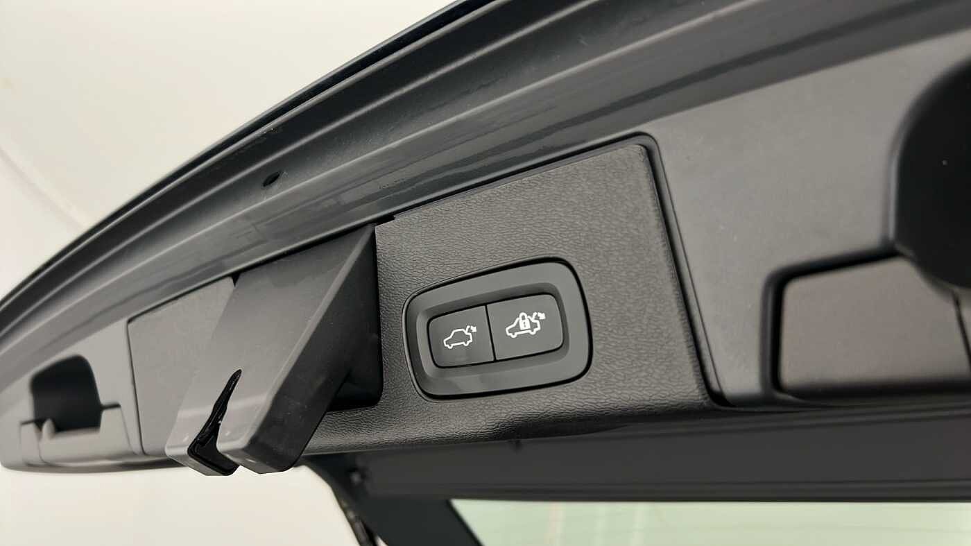 Used Volvo XC60 2021 for sale - 76208943: Photo 25