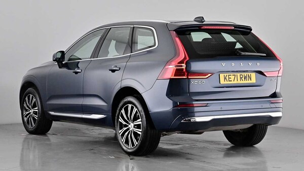 Used Volvo XC60 2021 for sale - 76208943: Photo 2