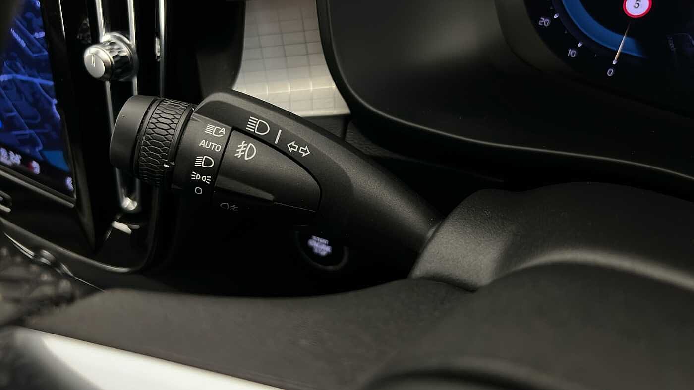 Used Volvo XC40 2022 for sale - 76544495: Photo 38