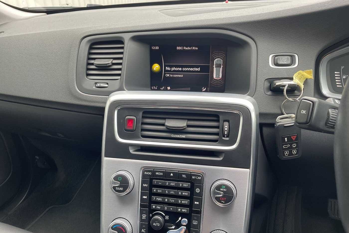 Used Volvo V60 2017 for sale - 77665055: Photo 15