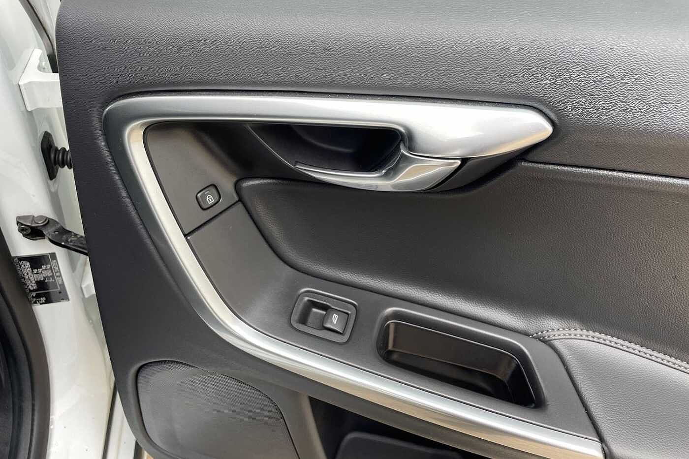 Used Volvo V60 2017 for sale - 77665055: Photo 24