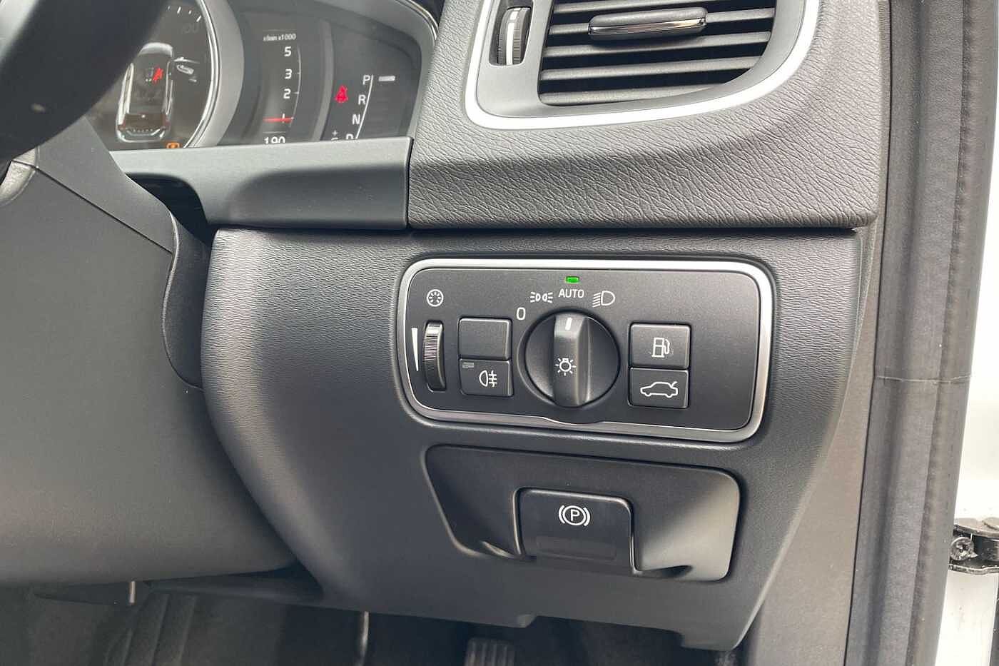 Used Volvo V60 2017 for sale - 77665055: Photo 30