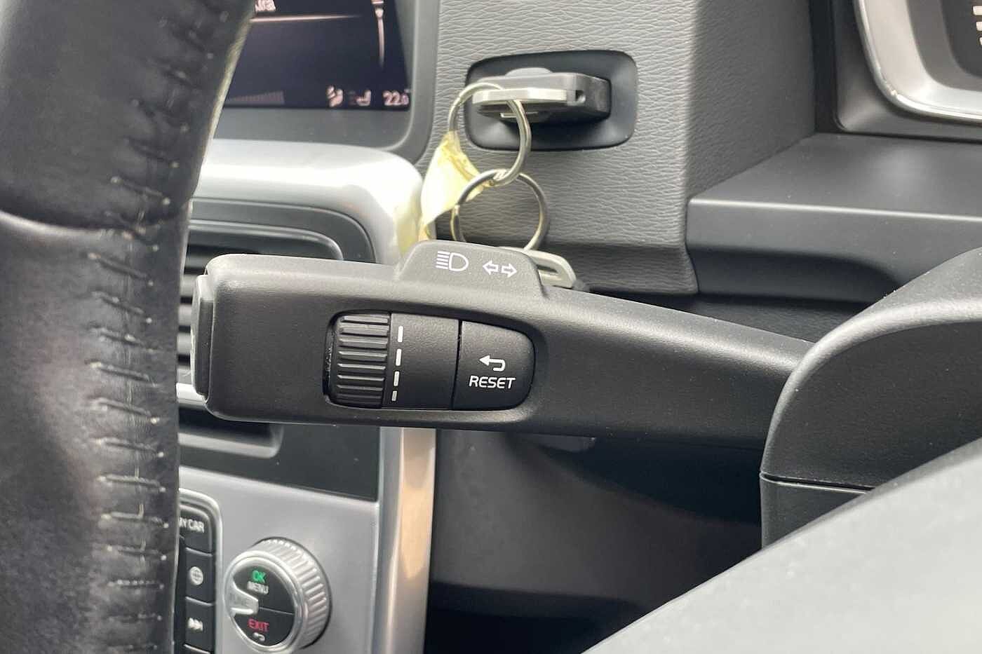 Used Volvo V60 2017 for sale - 77665055: Photo 32