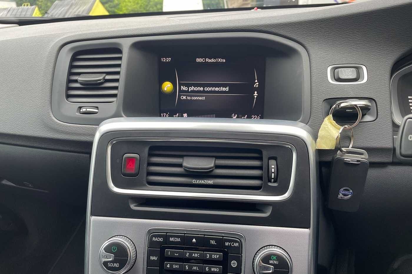 Used Volvo V60 2017 for sale - 77665055: Photo 33