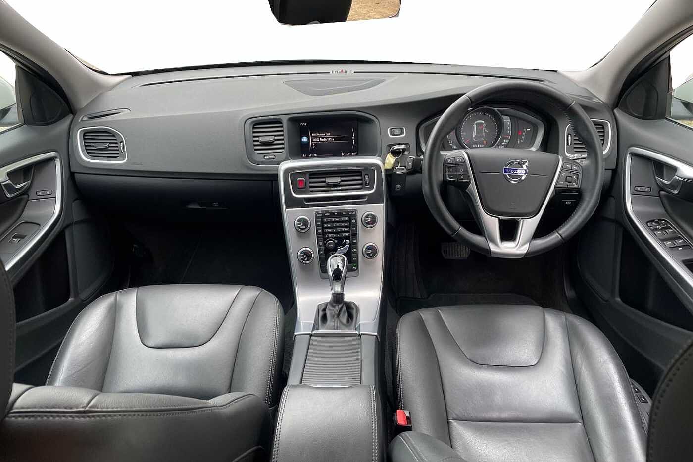 Used Volvo V60 2017 for sale - 77665055: Photo 6