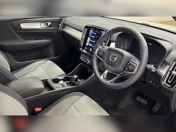 Used Volvo XC40 2022 for sale - 77366929: Photo