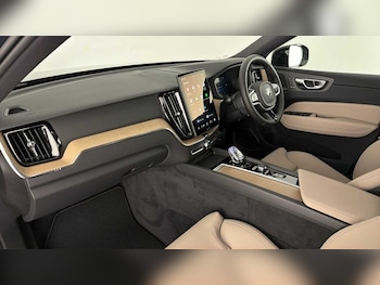 Used Volvo XC60 2026 for sale - 77476560: Photo
