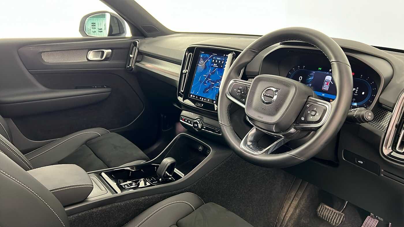 Used Volvo XC40 2025 for sale - 77339493: Photo 3