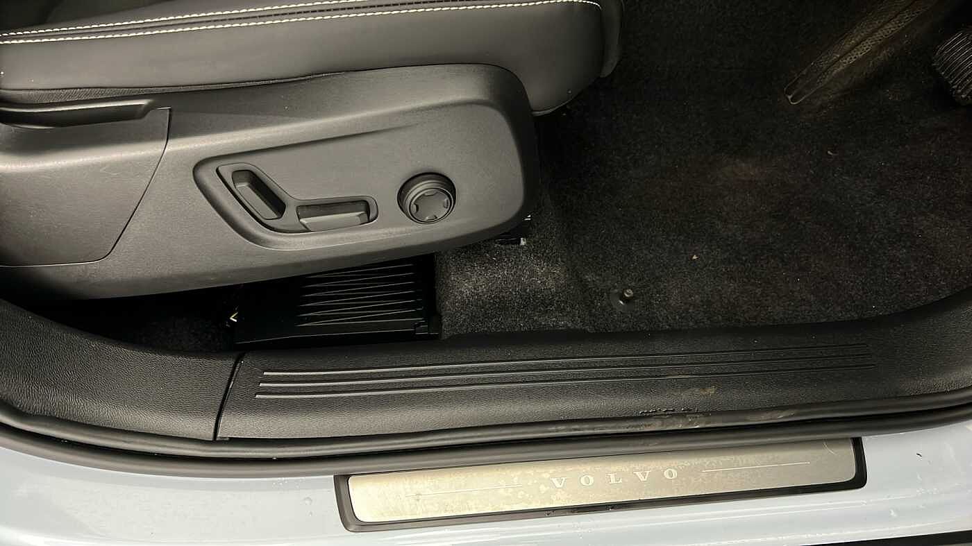 Used Volvo XC40 2025 for sale - 77339493: Photo 33