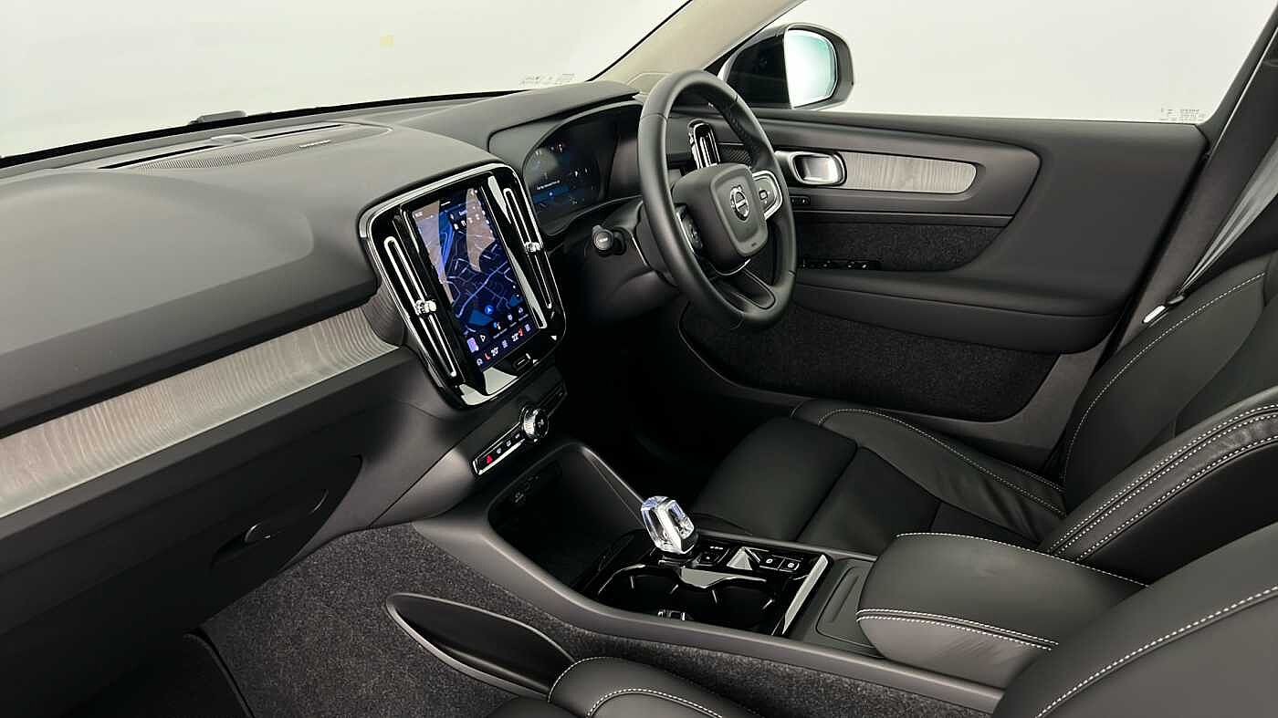 Used Volvo XC40 2025 for sale - 76854651: Photo 10