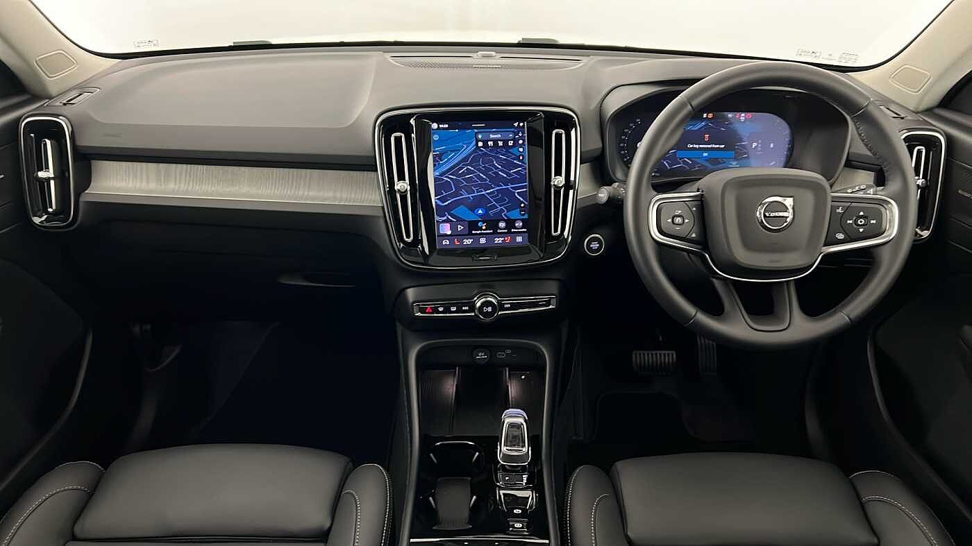 Used Volvo XC40 2025 for sale - 76854651: Photo 11