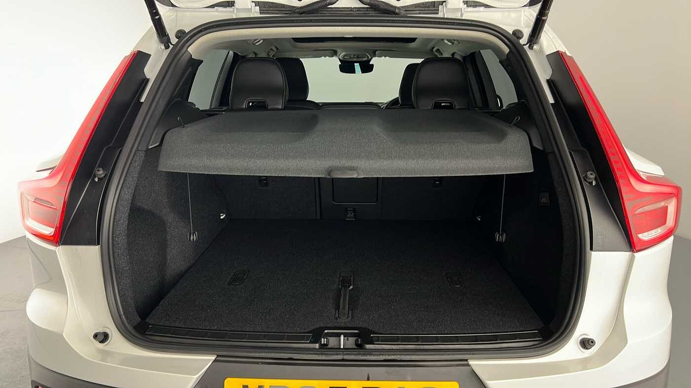 Used Volvo XC40 2025 for sale - 76854651: Photo 14