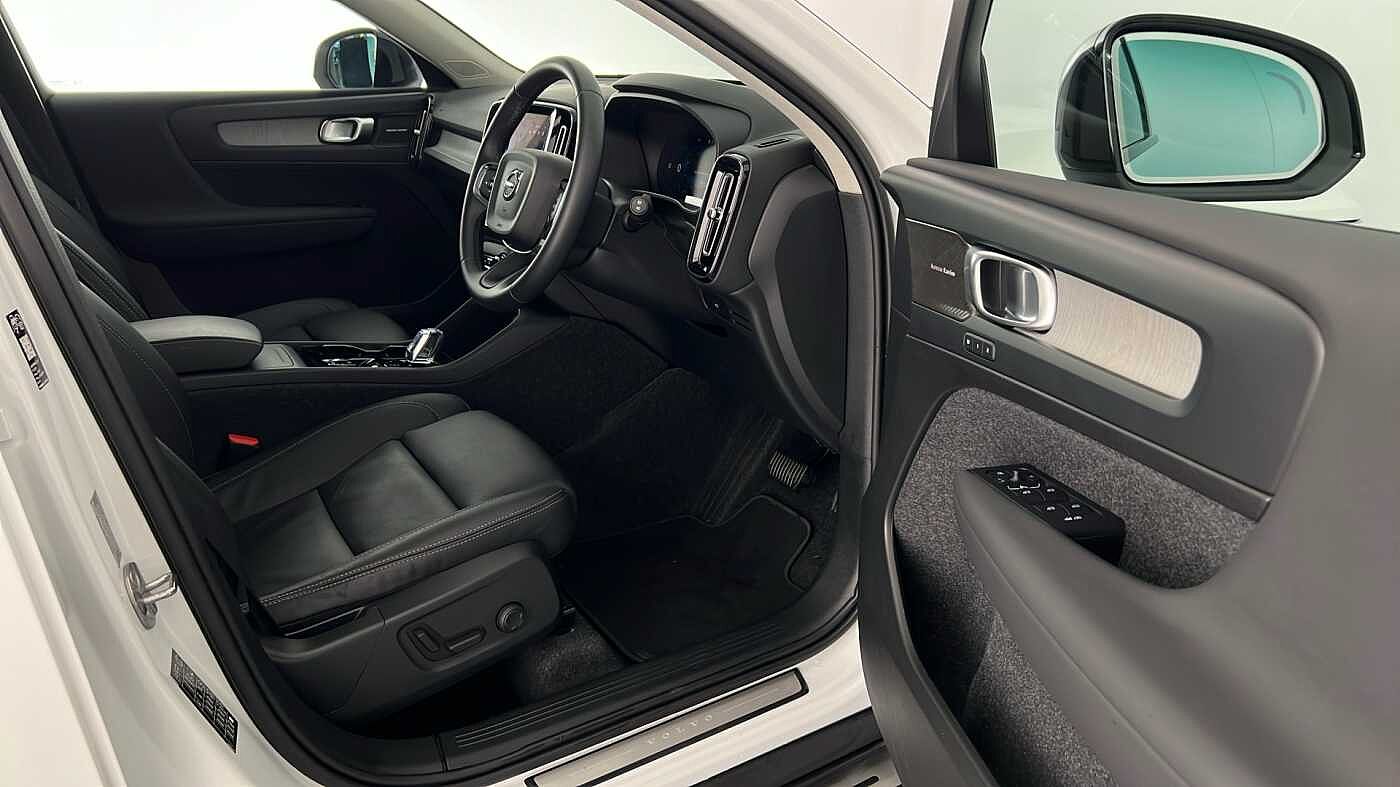 Used Volvo XC40 2025 for sale - 76854651: Photo 17