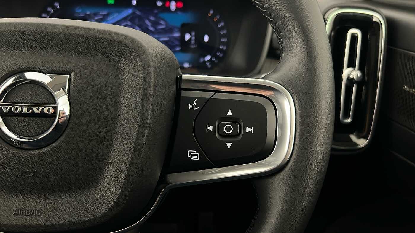 Used Volvo XC40 2025 for sale - 76854651: Photo 20