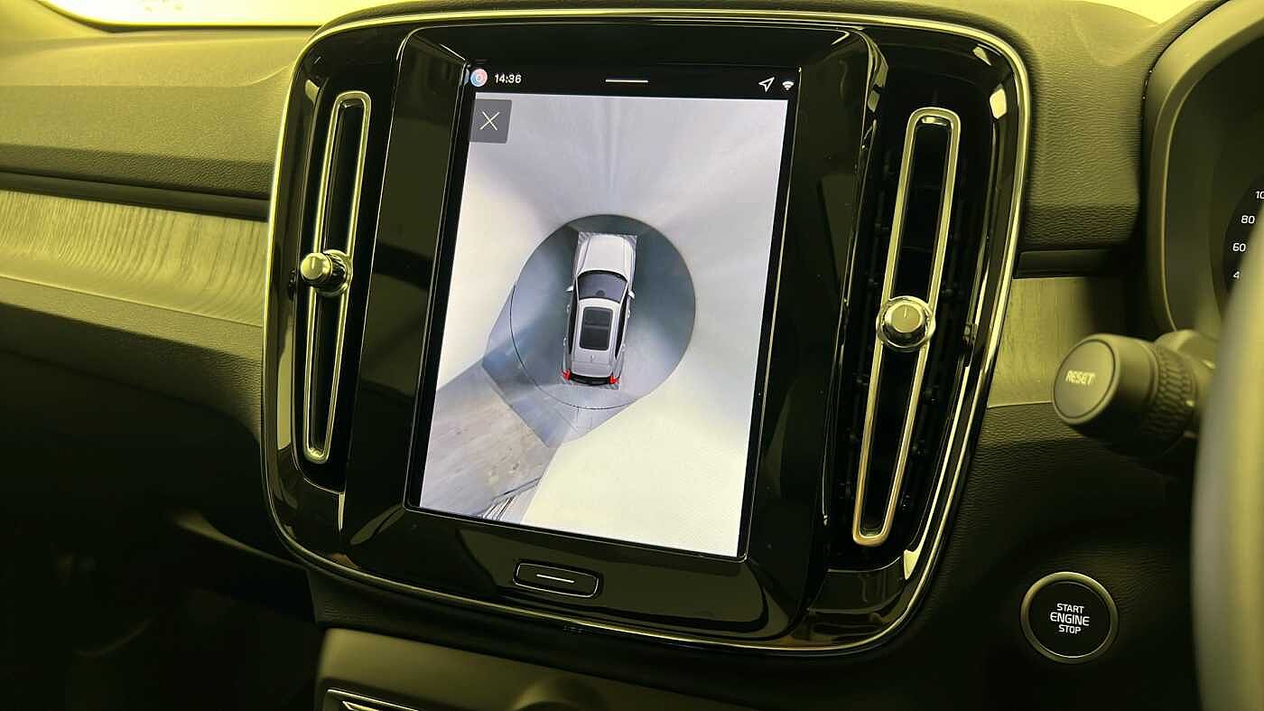 Used Volvo XC40 2025 for sale - 76854651: Photo 24