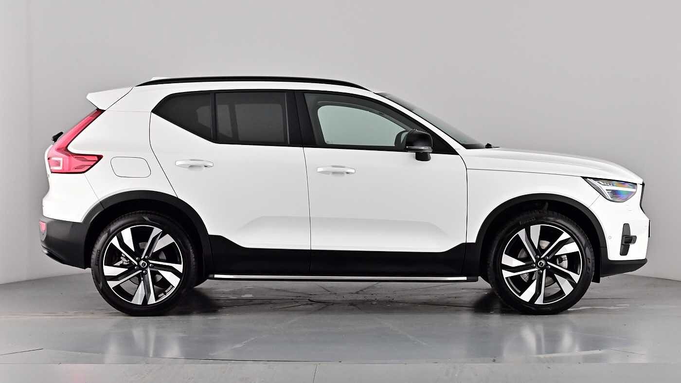 Used Volvo XC40 2025 for sale - 76854651: Photo 3