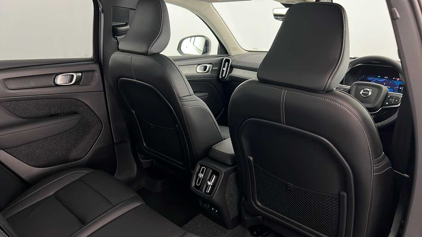 Used Volvo XC40 2025 for sale - 76854651: Photo 32