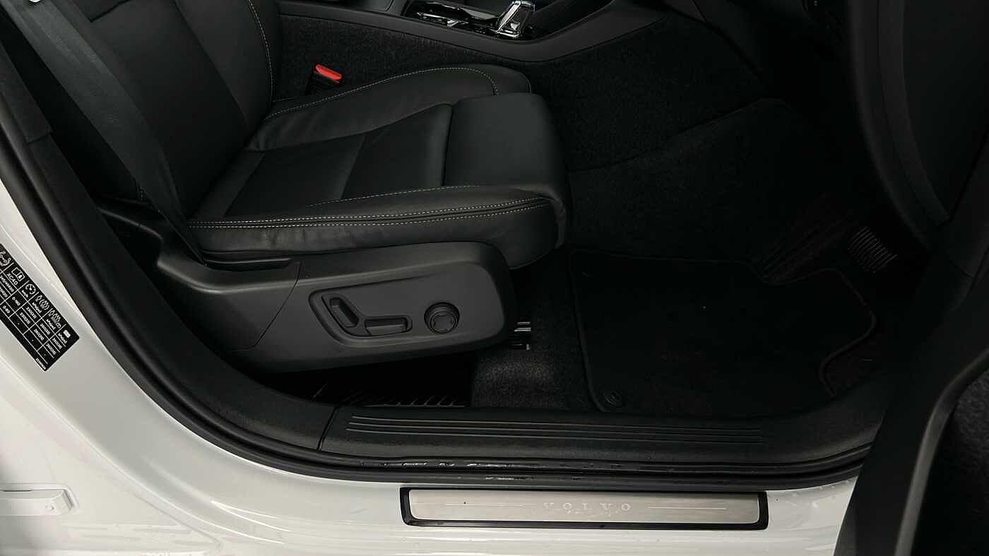 Used Volvo XC40 2025 for sale - 76854651: Photo 34