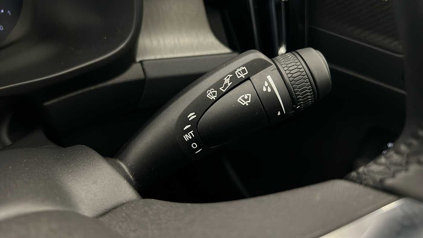 Used Volvo XC40 2025 for sale - 76854651: Photo 39