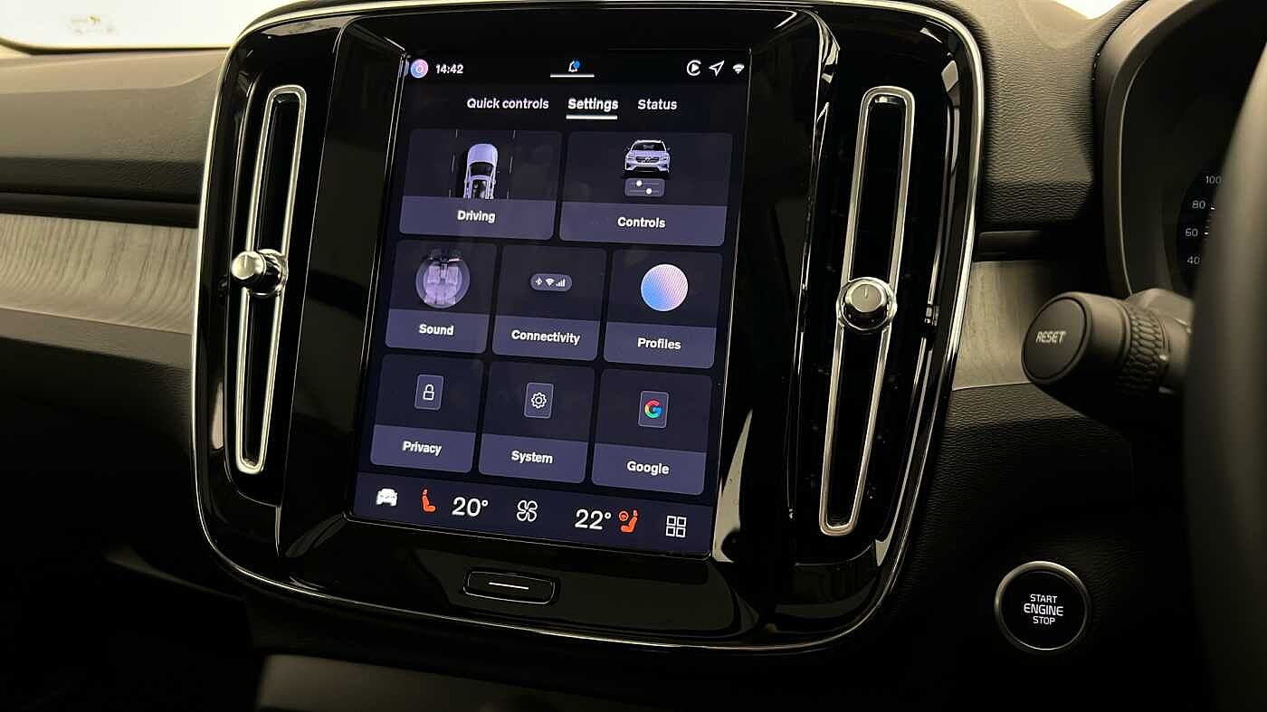 Used Volvo XC40 2025 for sale - 76854651: Photo 45