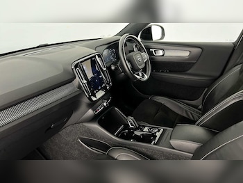 Used Volvo XC40 2021 for sale - 75526549: Photo